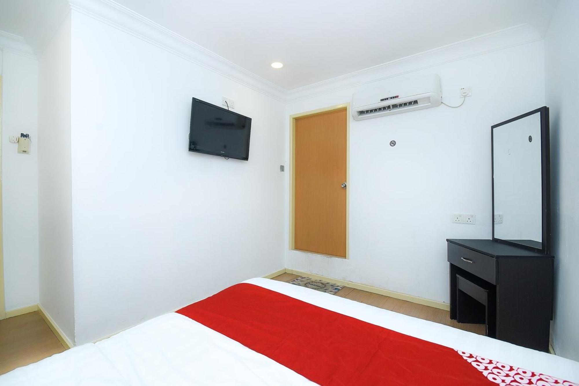 Oyo 90820 River Inn Miri Zewnętrze zdjęcie