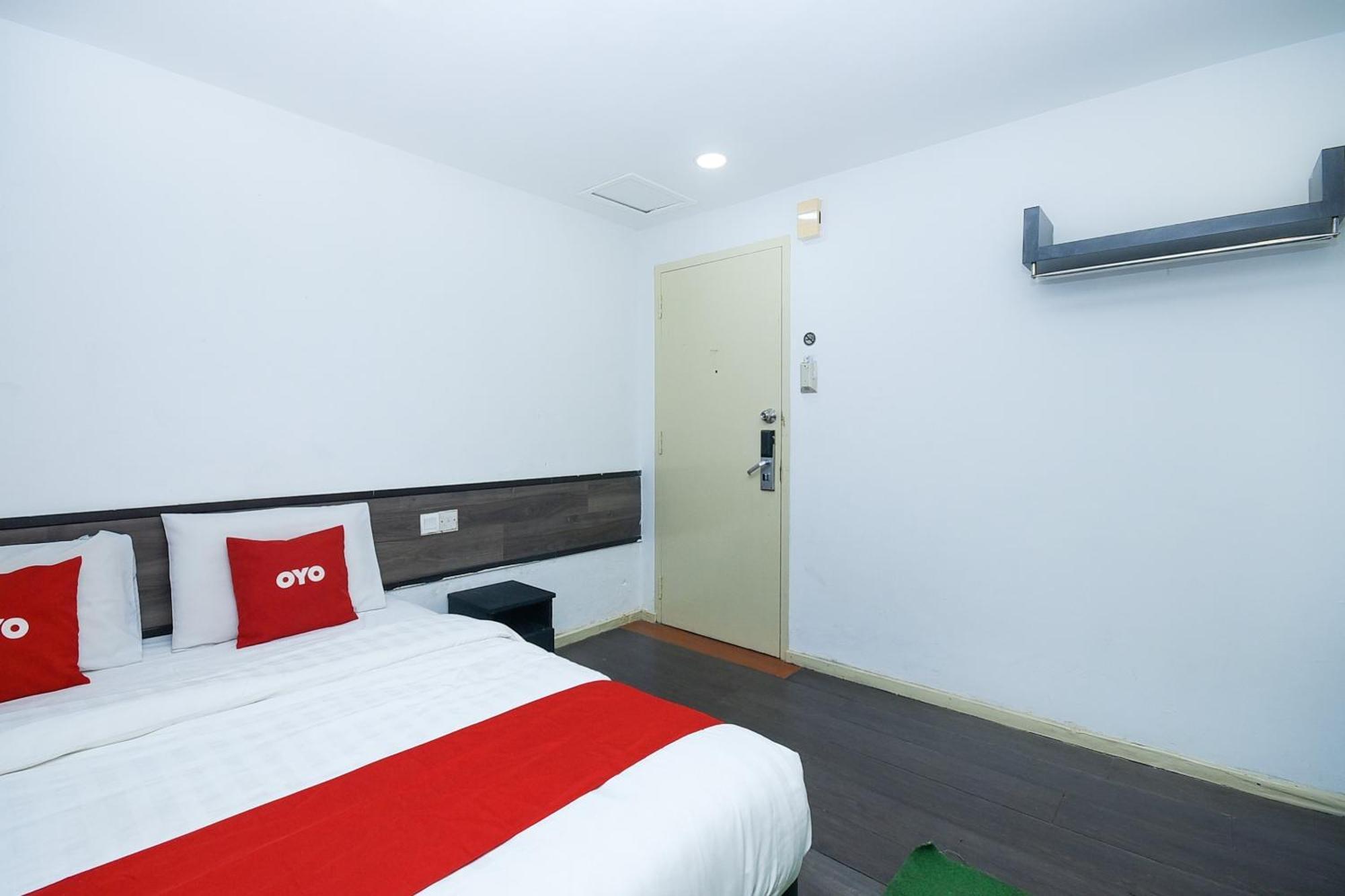 Oyo 90820 River Inn Miri Zewnętrze zdjęcie