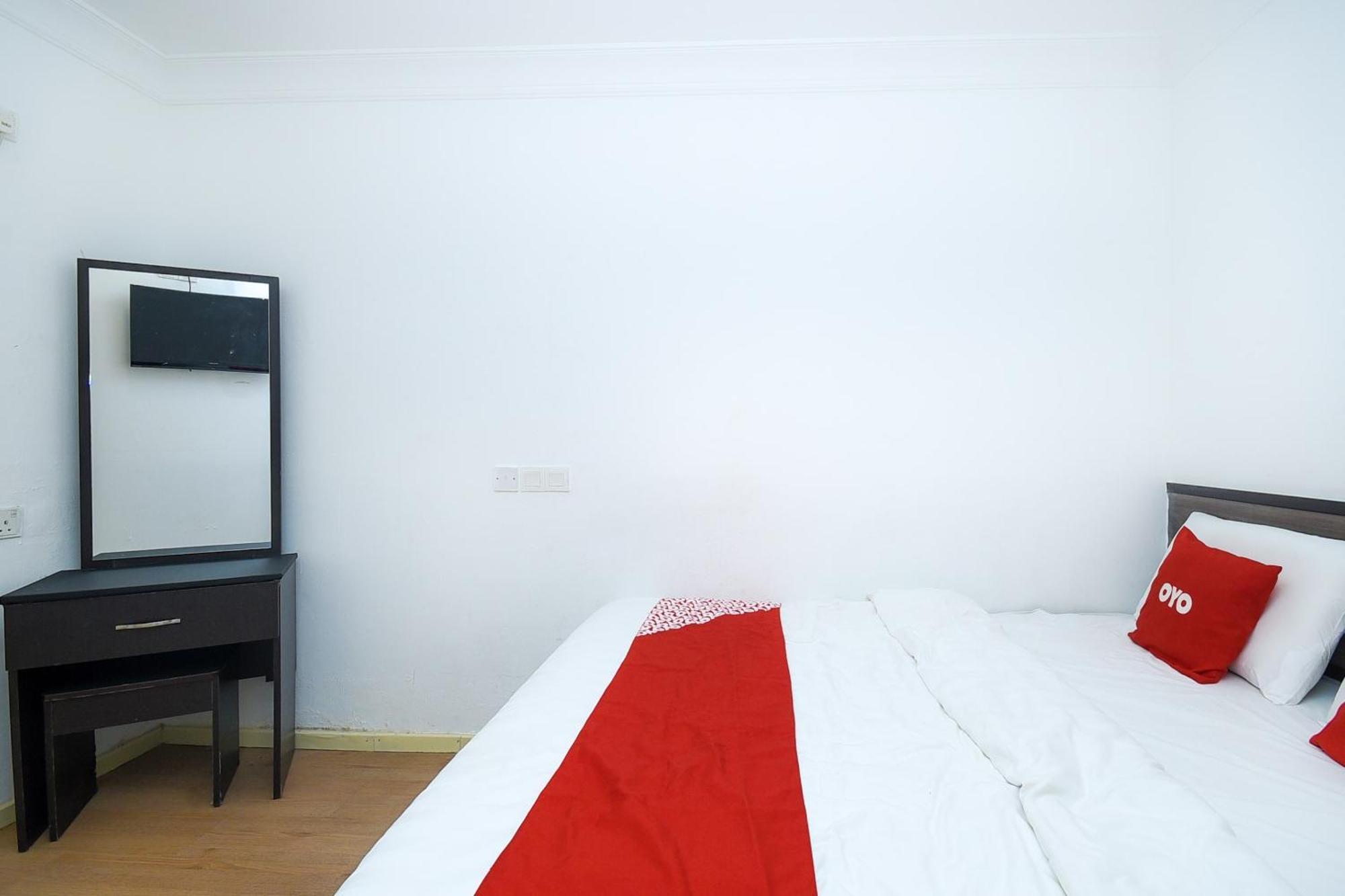 Oyo 90820 River Inn Miri Zewnętrze zdjęcie