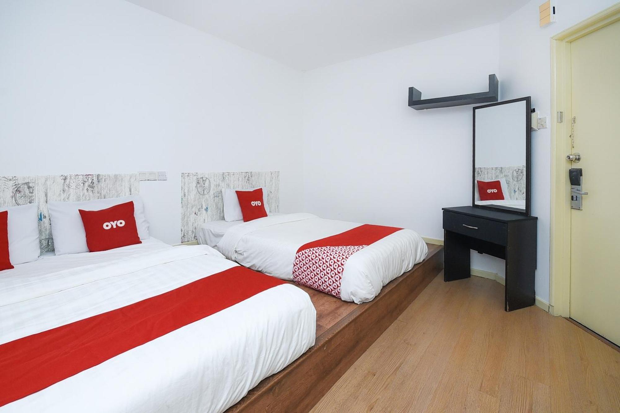 Oyo 90820 River Inn Miri Zewnętrze zdjęcie