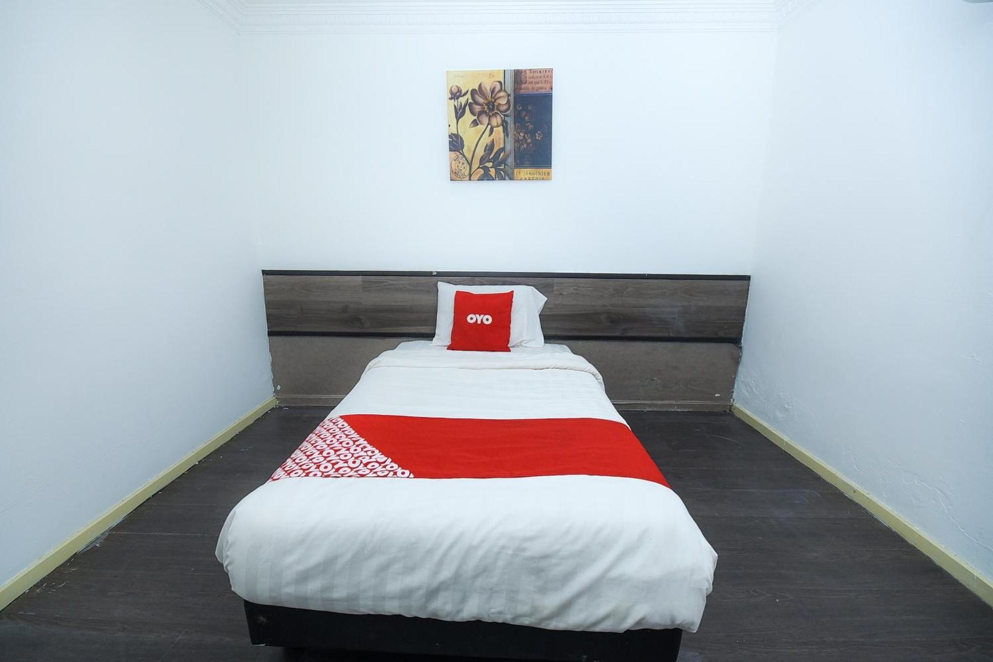 Oyo 90820 River Inn Miri Zewnętrze zdjęcie