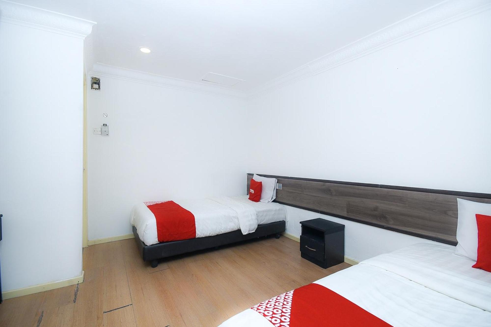 Oyo 90820 River Inn Miri Zewnętrze zdjęcie