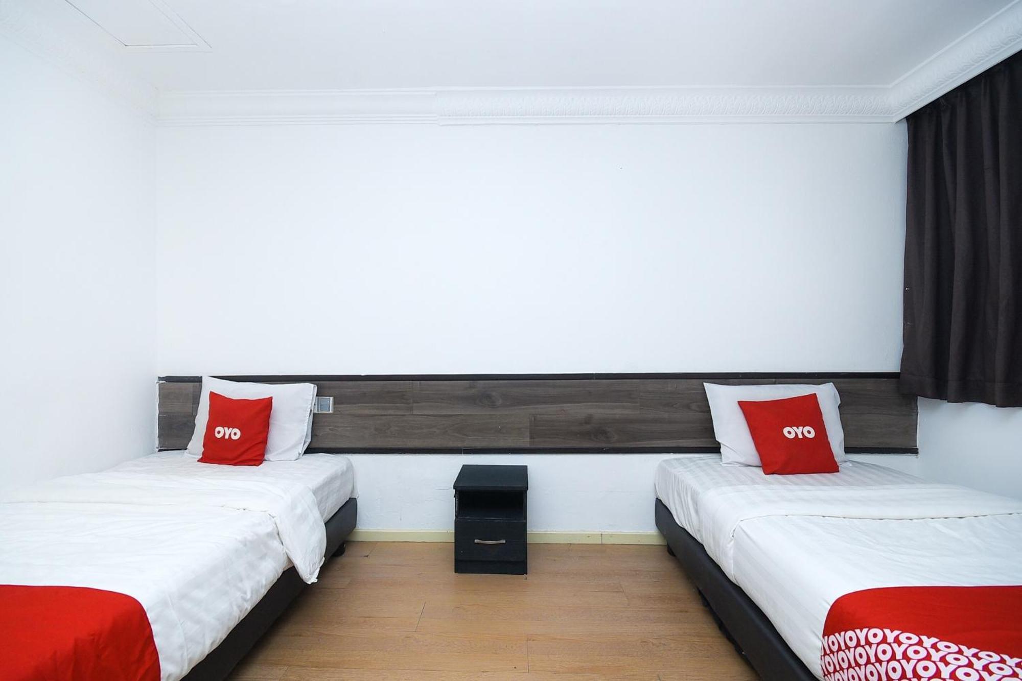 Oyo 90820 River Inn Miri Zewnętrze zdjęcie