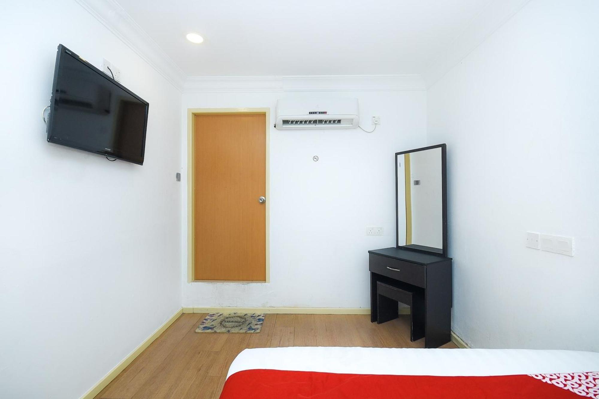 Oyo 90820 River Inn Miri Zewnętrze zdjęcie