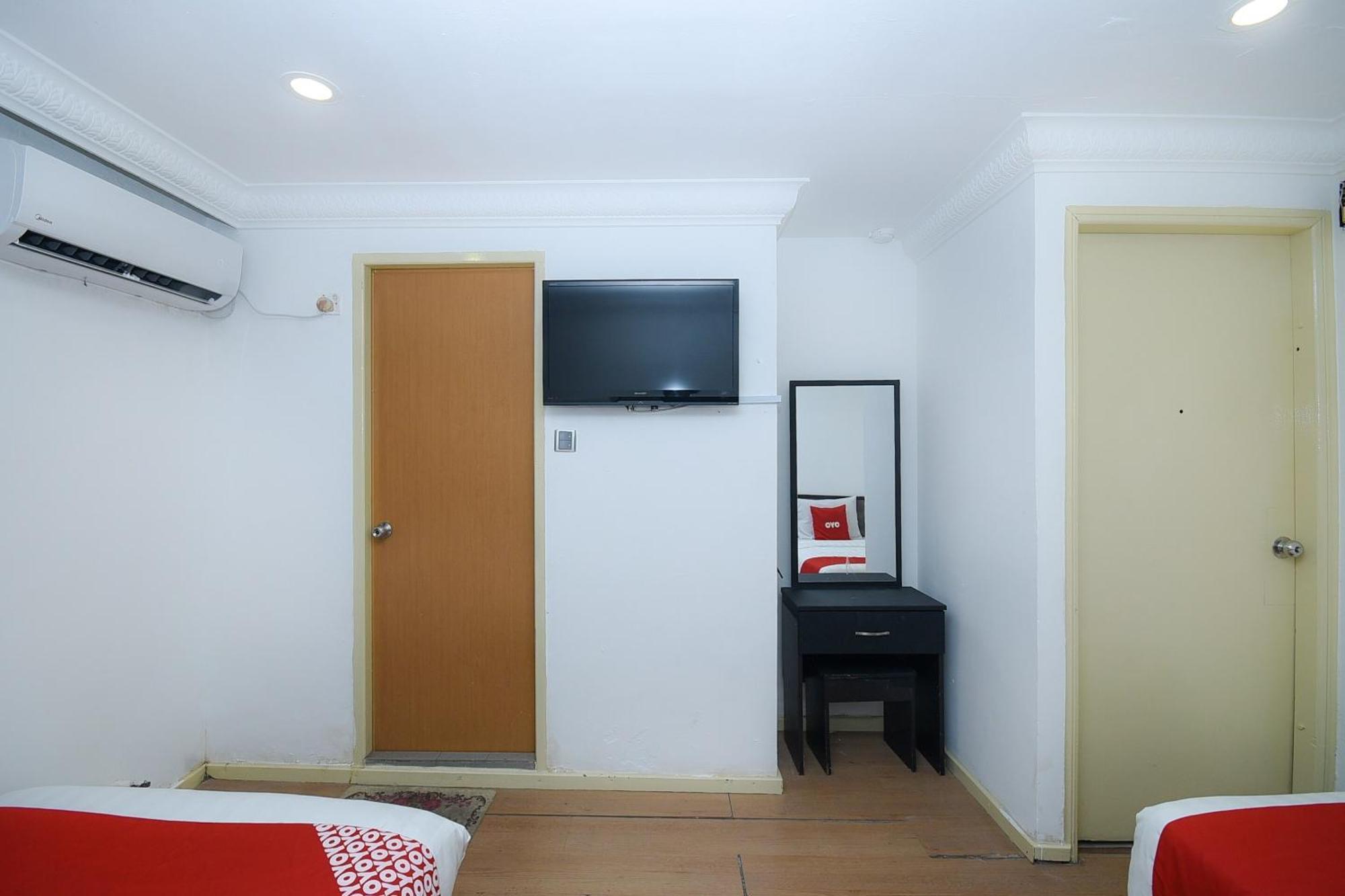 Oyo 90820 River Inn Miri Zewnętrze zdjęcie
